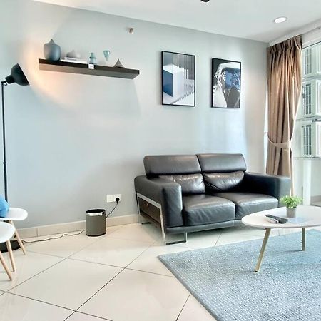 Mansion One Suites - Seaview Modern 2 Bedroom Suites George Town Exterior foto