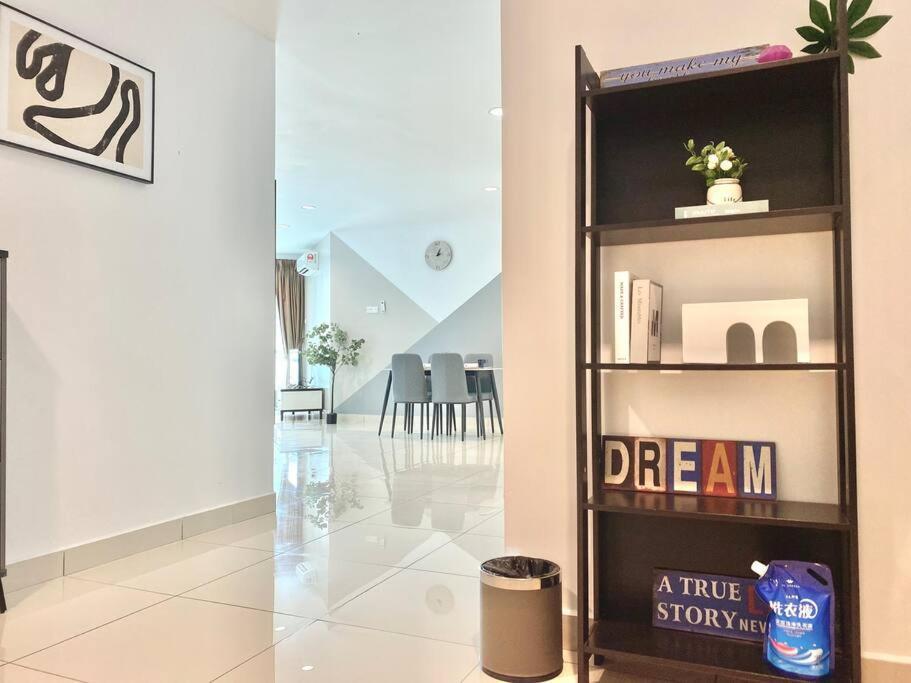 Mansion One Suites - Seaview Modern 2 Bedroom Suites George Town Exterior foto