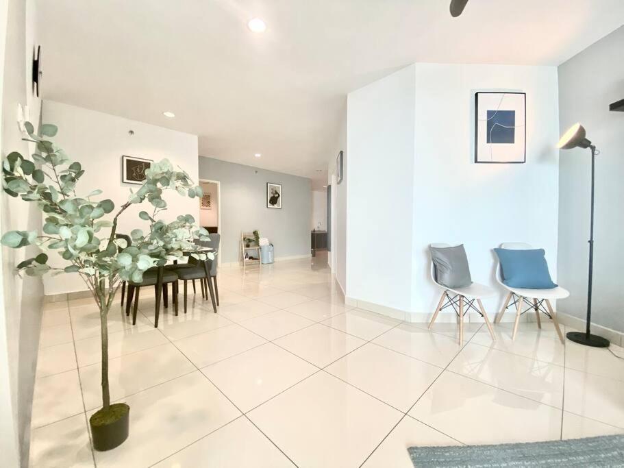 Mansion One Suites - Seaview Modern 2 Bedroom Suites George Town Exterior foto