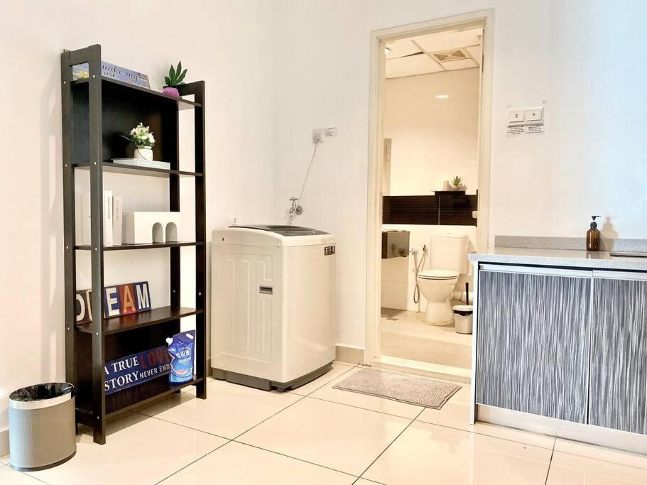 Mansion One Suites - Seaview Modern 2 Bedroom Suites George Town Exterior foto